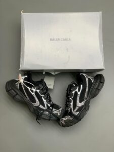 قیمت خرید کتونی بالنسیاگا 3xl BALENCIAGA 2023